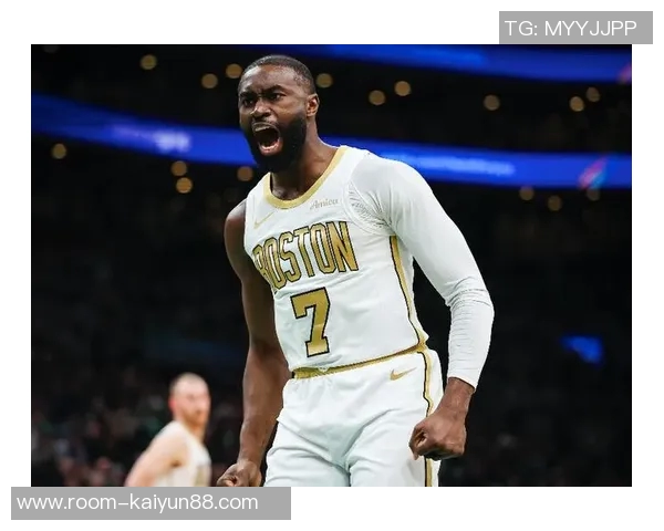 布朗三节狂砍41分6板2助1断1帽单节得分均上双展现惊人状态 布朗三节狂砍41分6板2助1断1帽单节得分均上双展现惊人状态